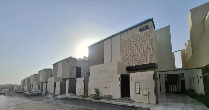 Property #7417579